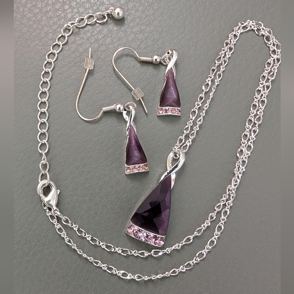 Elegant Purple and Silver Tone Jewelry Set - Picture 3 of 8